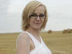 Glory-Glasses-hot from xLoveCam