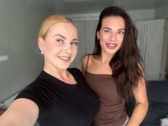 GlossyTwins from xLoveCam