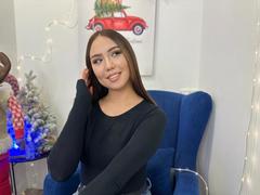 GlowMe - female webcam at xLoveCam