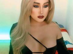 BellaSmithfox - blond shemale webcam at LiveJasmin