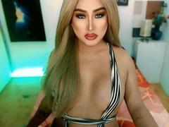 BellaSmithfox - blond shemale webcam at LiveJasmin
