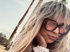 GoddessDiana - blond female with  big tits webcam at xLoveCam