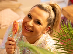 GoddessDiana - blond female with  big tits webcam at xLoveCam