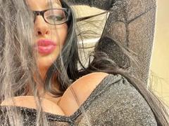 GoddessSarah - female with black hair and  big tits webcam at xLoveCam