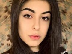 GoldBabe - female with brown hair and  big tits webcam at xLoveCam