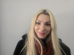 HerraStar - blond female webcam at LiveJasmin