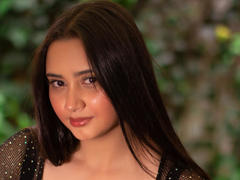 GraceBluel - female with brown hair and  big tits webcam at ImLive