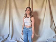 GraceKissable - female webcam at xLoveCam