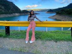 GraceLunaWallace - female with brown hair and  big tits webcam at xLoveCam