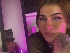 GraceTurner - shemale with black hair and  small tits webcam at xLoveCam