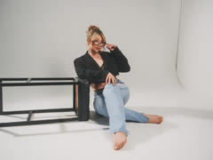 GracefulLook - female webcam at xLoveCam