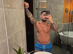 GreenDylan - male webcam at xLoveCam