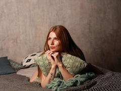 JinnaGreat - female with brown hair and  small tits webcam at ImLive