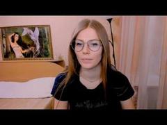 JinnaGreat - female with brown hair and  small tits webcam at ImLive