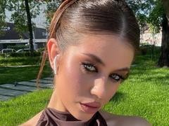 GuadalupeVanalstin - female webcam at xLoveCam