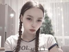 GuessDuality - couple webcam at xLoveCam