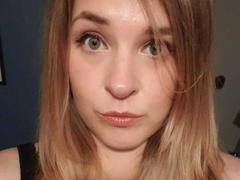Guimso - blond female with  big tits webcam at xLoveCam