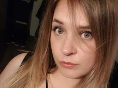 Guimso - blond female with  big tits webcam at xLoveCam