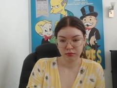 Guzalia from xLoveCam