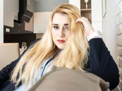 HaileyLush - blond female with  big tits webcam at xLoveCam