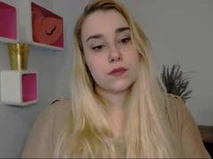 HaileyLush - blond female with  big tits webcam at xLoveCam