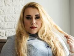 HaileyLush - blond female with  big tits webcam at xLoveCam