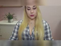 HaileyLush - blond female with  big tits webcam at xLoveCam