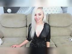 HaleySweet69 - female with brown hair webcam at xLoveCam