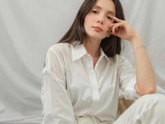 HallieMils - female with brown hair webcam at xLoveCam