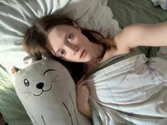 HanHeffren - female with brown hair webcam at xLoveCam
