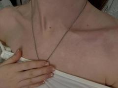 HanHeffren - female with brown hair webcam at xLoveCam