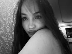 HanaGardinier - female with black hair webcam at xLoveCam