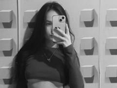 HanaGardinier - female with black hair webcam at xLoveCam