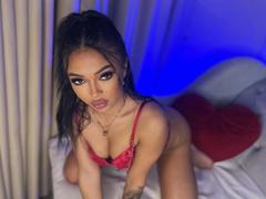 LexieGlow - female with black hair webcam at LiveJasmin