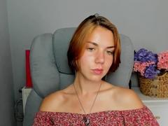 HannaDiya - female webcam at xLoveCam