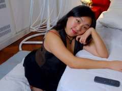 HannaKim - female with black hair webcam at LiveJasmin