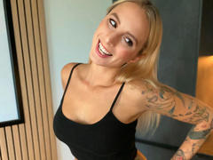 HannaSecret-hot - blond female webcam at xLoveCam