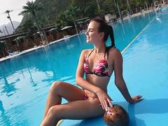 HannaSunshine - female with brown hair webcam at xLoveCam