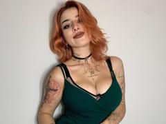 HannahFarah - female with red hair and  big tits webcam at LiveJasmin