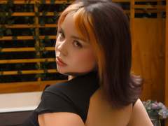 HanniRoss - female with brown hair webcam at xLoveCam