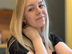 HannieBunnie-hot - blond female webcam at xLoveCam