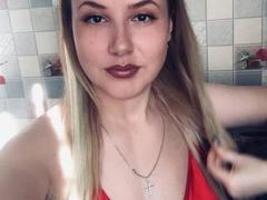 HanterHello - female with brown hair webcam at xLoveCam