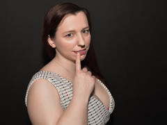 HappyIana - female with red hair and  big tits webcam at ImLive