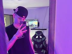 HardinBat - male webcam at xLoveCam