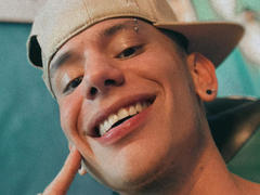 HardinBat - male webcam at xLoveCam