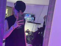 HardinBat - male webcam at xLoveCam