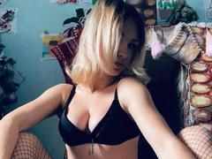 HarleyLife from xLoveCam
