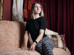 HarleyMoore - female with brown hair and  small tits webcam at LiveJasmin