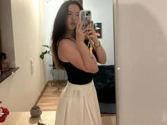 HarperSmiths - female with brown hair webcam at LiveJasmin