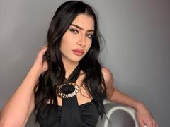 HesterVase - female with black hair webcam at LiveJasmin